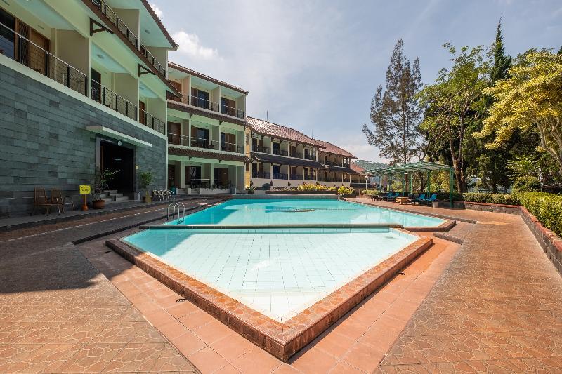 Capital O 1256 Sangga Buana Resort And Convention Hotel Чіанджур Екстер'єр фото