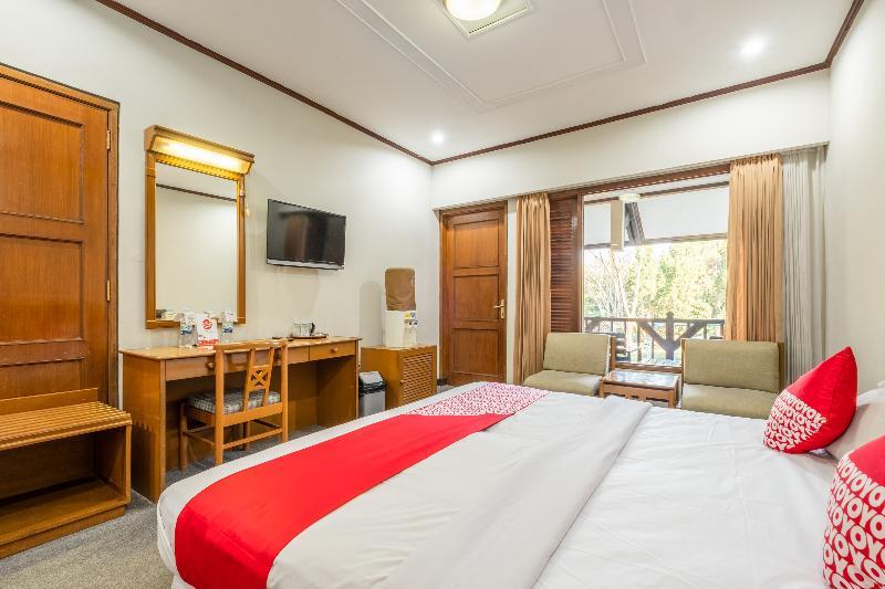Capital O 1256 Sangga Buana Resort And Convention Hotel Чіанджур Екстер'єр фото